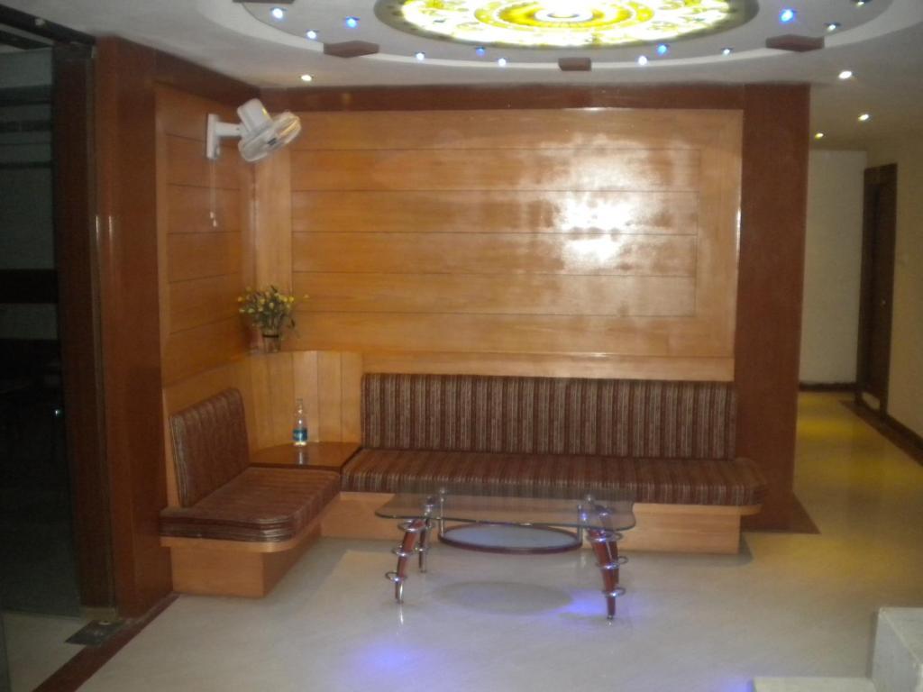 Hotel Sagar Castle Ratlam Bagian luar foto