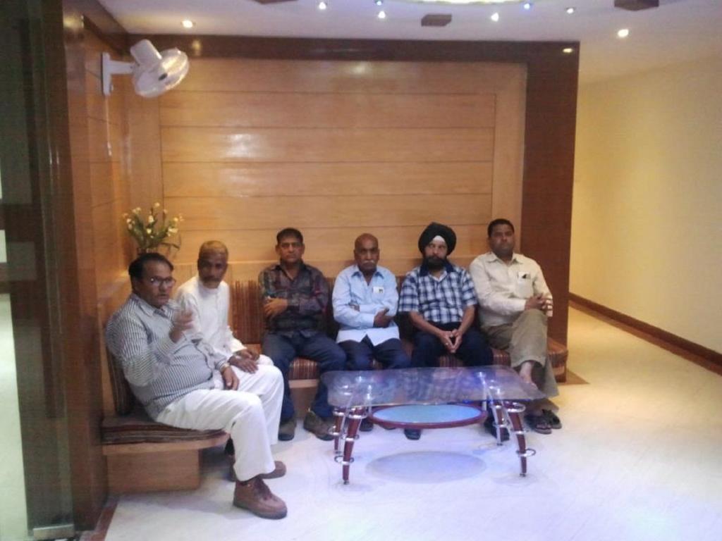 Hotel Sagar Castle Ratlam Bagian luar foto