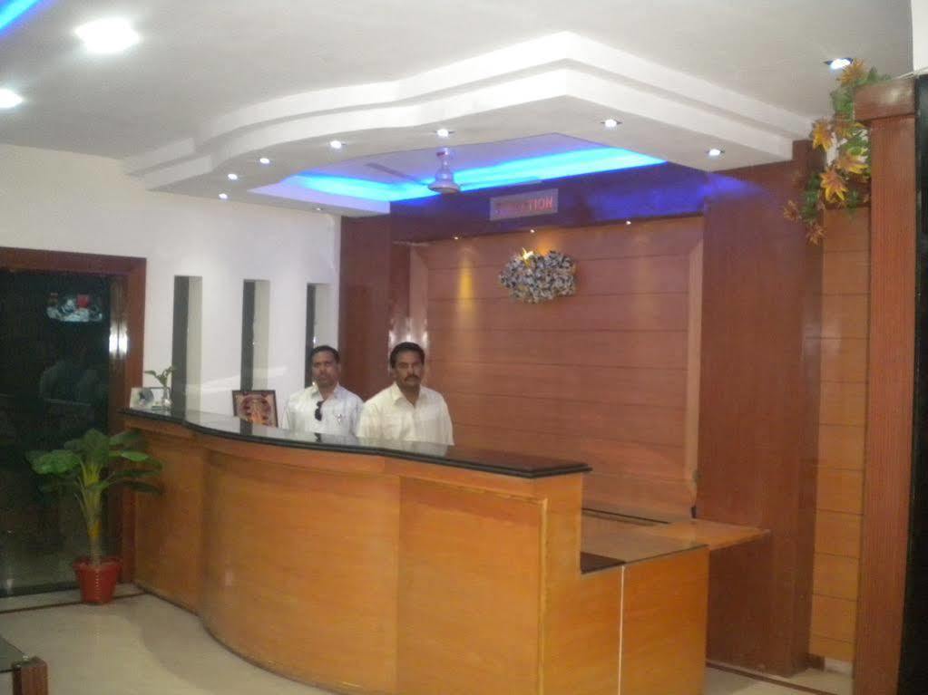 Hotel Sagar Castle Ratlam Bagian luar foto
